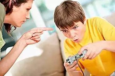 13歲男孩叛逆怎么辦