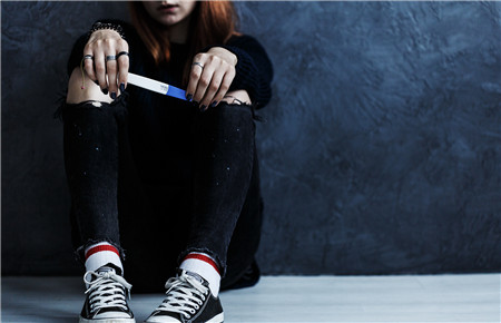 　15歲的女孩叛逆期應該怎么辦