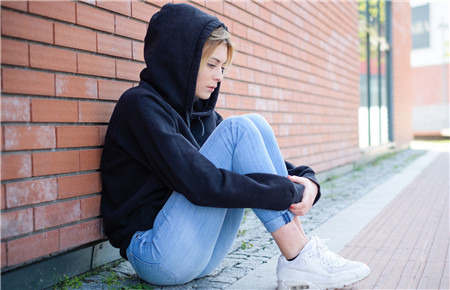 13歲孩子不愿意上學怎么辦