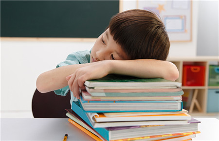 15歲男孩不上學怎么辦