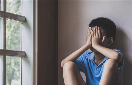 小孩子膽小懦弱該怎么教育