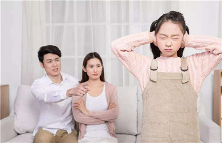 孩子不愛和父母交流