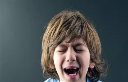 15歲孩子脾氣暴躁易怒怎么辦