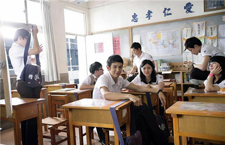 14歲的女兒早戀怎么辦