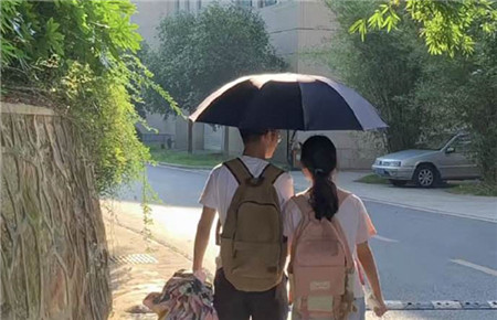 怎樣處理女孩子早戀問題 不要打罵，這六點(diǎn)忠告很適用