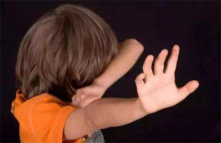 膽小內向的孩子其家長錯誤的教育方式