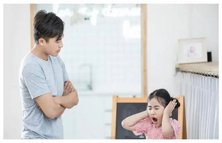 青少年逆反是什么原因導致的