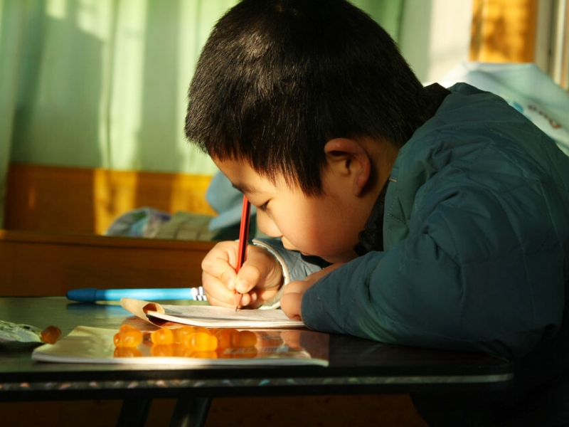 不寫作業(yè),青少年封閉式教育學校