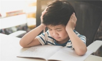 孩子寫作業不專心怎么辦？ 用這幾招，讓孩子集中注意力!