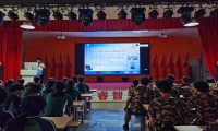 叛逆孩子教育學校全封閉式對14歲女孩子早戀現(xiàn)象的看法