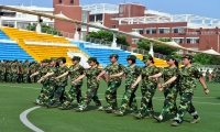 全日制軍事化管理學(xué)校幫助處理孩子沒主見問題