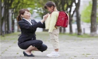 專業(yè)孩子心理輔導(dǎo)學(xué)校分析孩子沒主見的原因分析